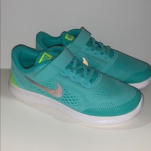 Nike Free Run Turquoise Green  Running Shoes
